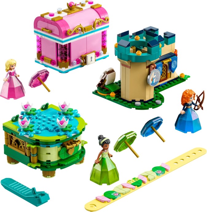 Aurora, Merida and Tiana's Enchanted Creations